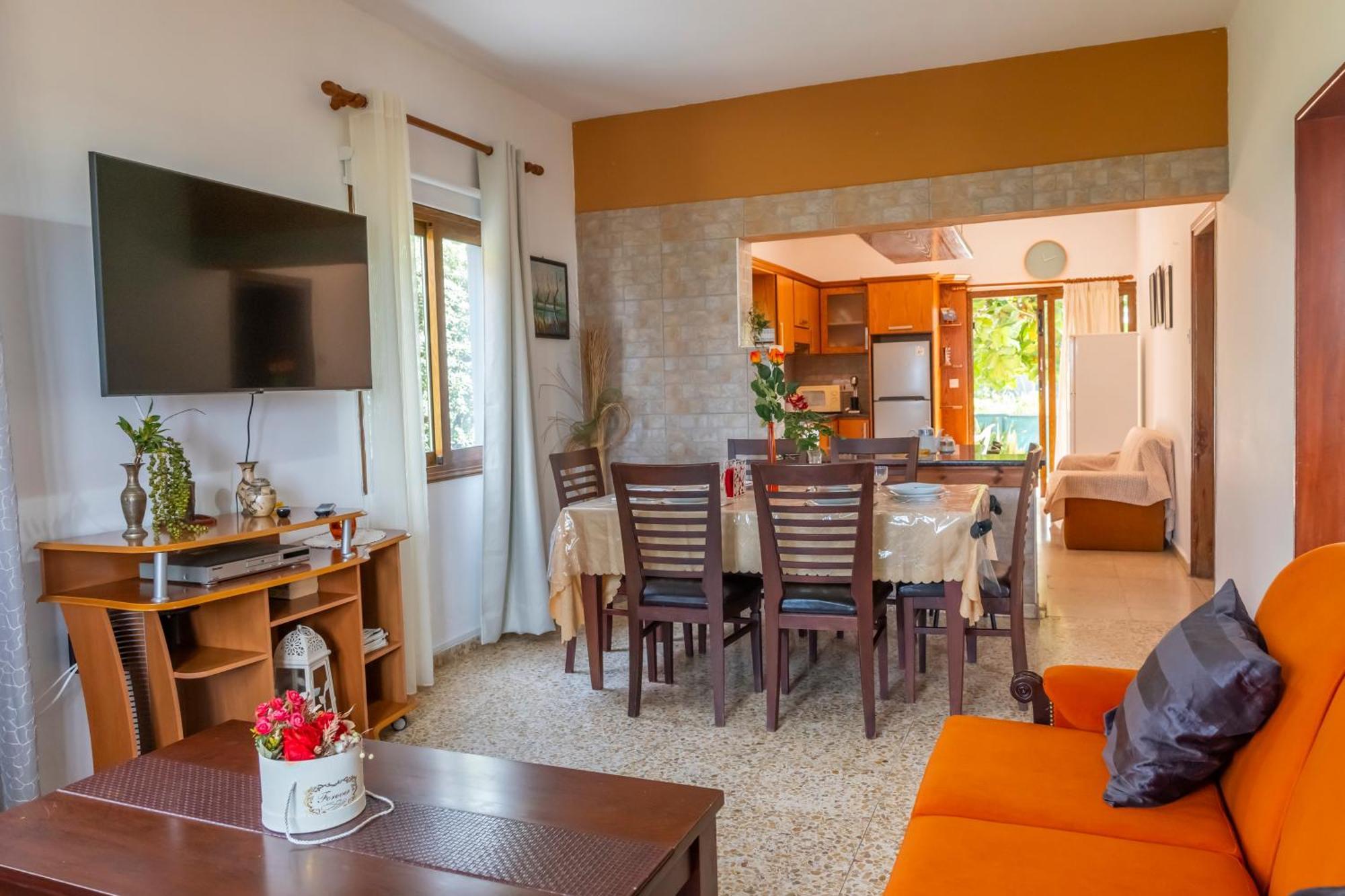 Villa Spiti Damianos Beachfront *